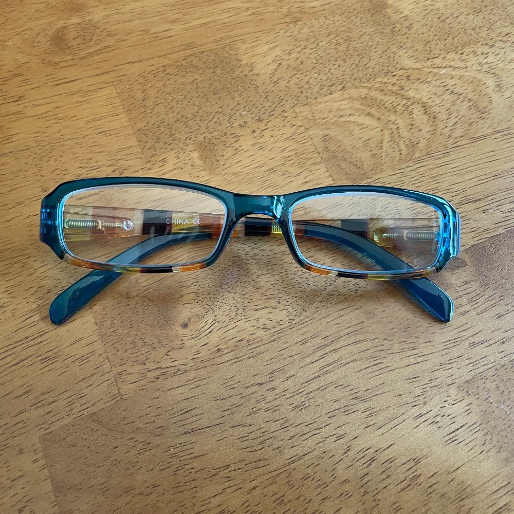 NWOT Blue Fashion USA +1.00 reading glasses